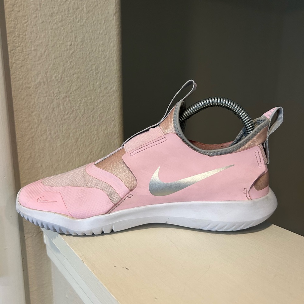 Nike Flex Runner Kids Size 6Y US Pink Foam Metallic Silver Sneakers AT4662-609 - Picture 5 of 9